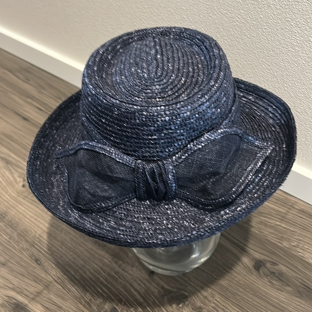 Betmar New York hat navy straw sun hat with bow detail - Picture 3 of 6